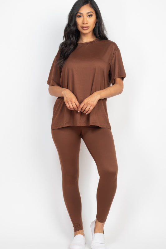 Oversized T-shirt & Leggings Set | APPAREL, Black, Brown sugar, CCPRODUCTS, Green bay, Mango, NEW ARRIVALS, SETS, Taupe grey, Tomato Cream, Winery | Style Your Curves